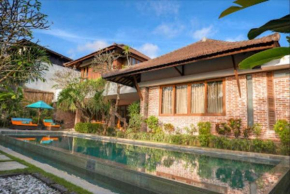 Villa Matthew